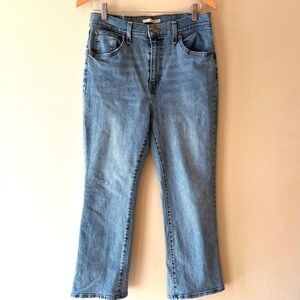 Levi's Women's High Rise Cropped Light Blue Jeans, Sz 31, fit a little smaller